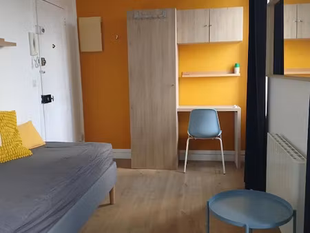 location meublée appartement 1 pièce 16 m² à rouen (76000)  495 €