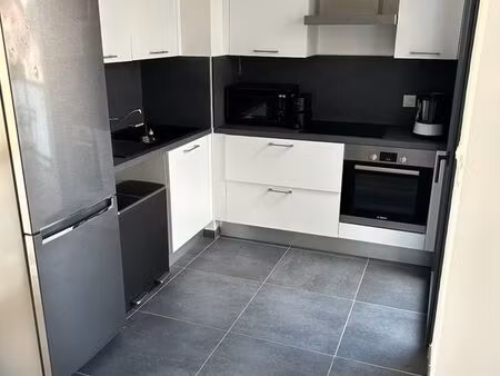 t3 avenue lanessan 69410 champagne au mont d or