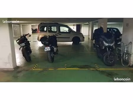 parking moto à louer – bastille (paris 11e) – immeuble sécurisé