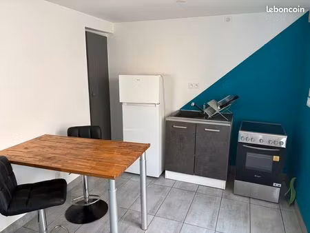t3 meublé et rénové de 50 m² à courpière – dpe c