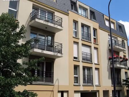 f2 meublé de 48 m2 à metz sablon avec parking privatif
