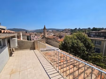 location appartement 1 pièce 33.07 m² à aubagne (13400)  550 €