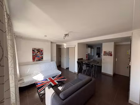 location meublée appartement 4 pièces 69 m² à villeurbanne (69100)  520 €