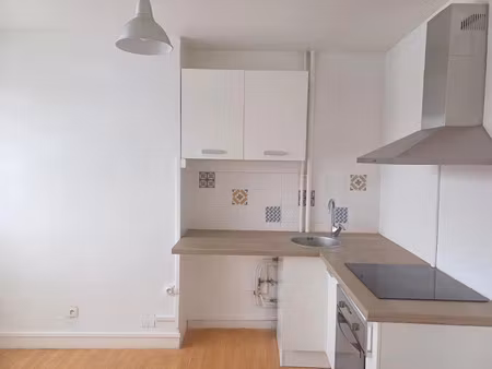 location appartement 3 pièces 57 m² à hazebrouck (59190)  590 €