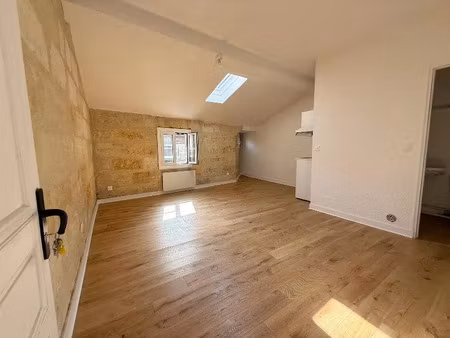 location appartement 1 pièce à bordeaux (33000)  576 €