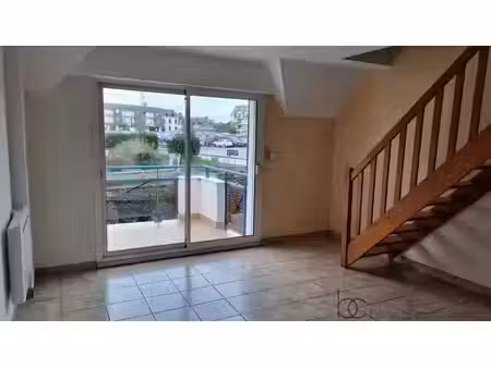 location appartement 3 pièces 47 m² à sarzeau (56370)  705 €