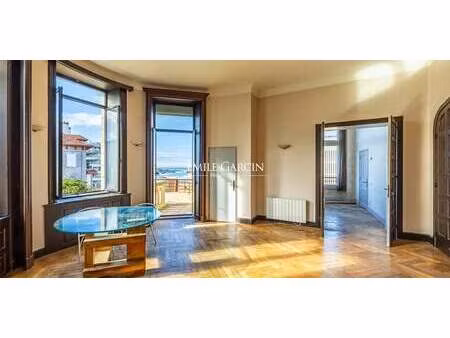 appartement avec terrasse en bord de mer biarritz (64)