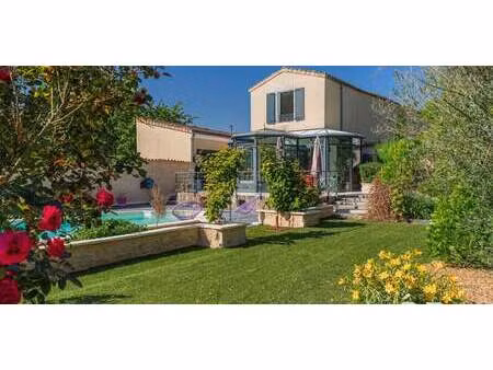maison avec piscine et jardin saint-jean-d’angély (17)