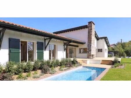 maison arbonne (64)