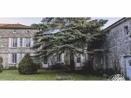 maison avec piscine et jardin saint-agnant (17)