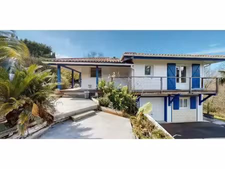 maison avec piscine urrugne (64)