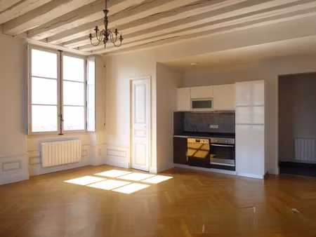 studio blois - centre-ville - 43 m2