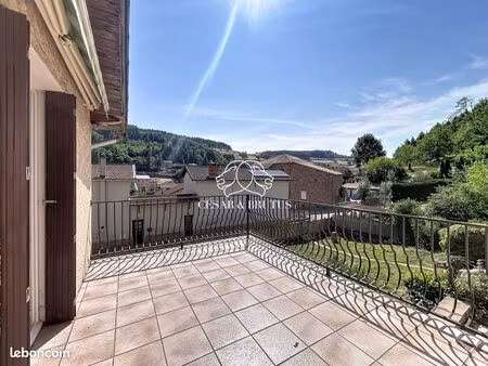 propriété 4 pièces 99 m²