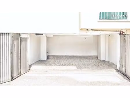 rare à nice – double garage 33 m² + stockage – direct vendeur
