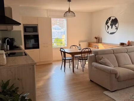 t3 de 64 m² avec loggia – résidence récente (2019)