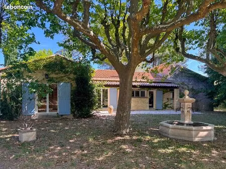 maison d’architecte de plain-pied à rafraîchir  sur parcelle constructible et divisible de