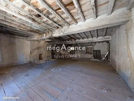grange 2 pièces 140 m²