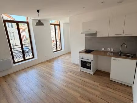 appartement rénové 2 pièces – boulevard camille delthil  moissac