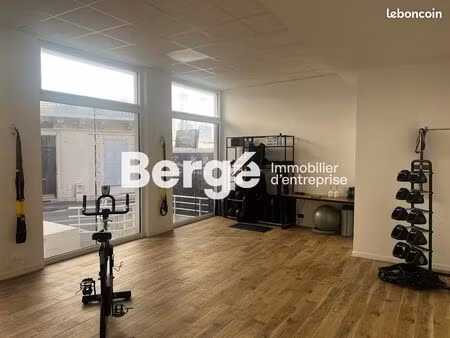 local bureaux 154 m²