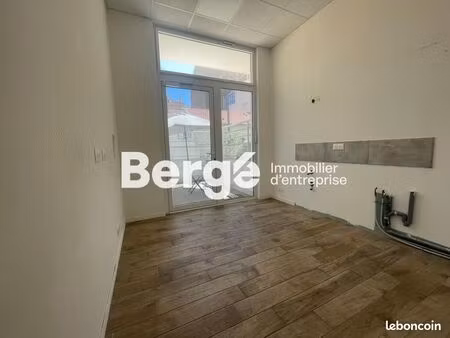 local bureaux 94 m²