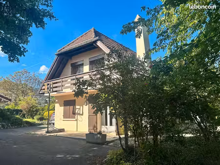 maison 6 pièces 197 m²