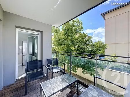 appartement 3 pièces 65 m²