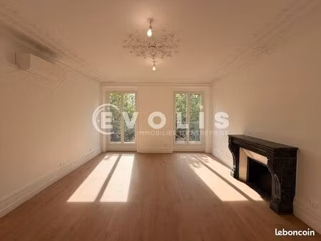 bureaux 180 m²