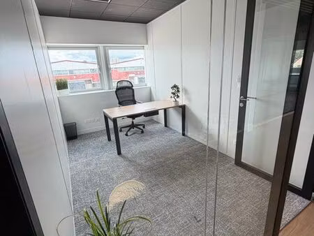 bureau privatif de 11 m' avec clé à louer - saint-genis-laval (limite pierre-bénite) insta