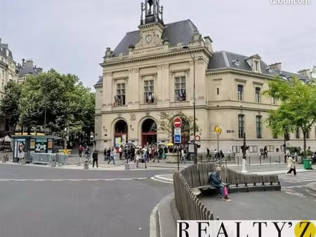 commerce 93 m²