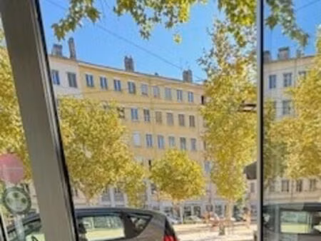 local commercial 30 m²