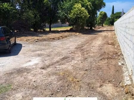 terrain à bâtir de 399 m² à le muy (83)
