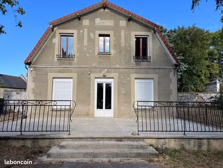 ancienne maison communale à vendre