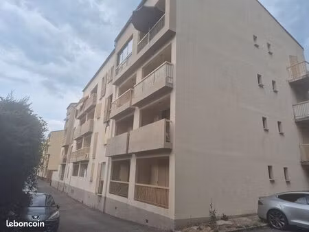 vente studio t1 urgent