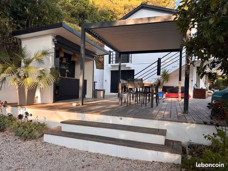 maison 5 pièces piscine costebelle