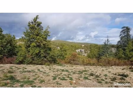 terrain 776 m² chomerac