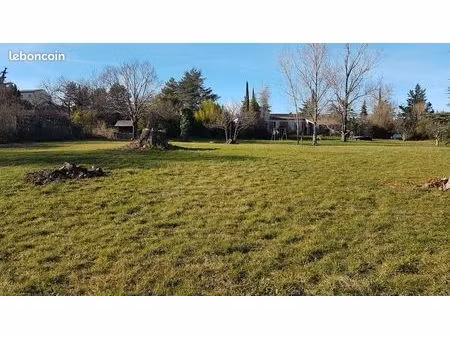 terrain 1250 m²