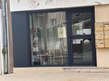 à louer local