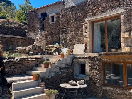 maison en pierre avec terrain 3800m2