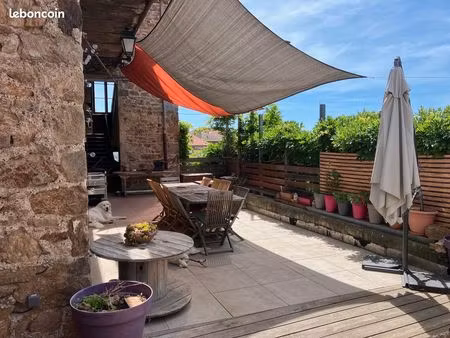 ancienne ecole rénovée avec gout - ensemble immobilier de 2 logements