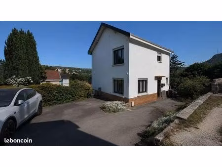 propriété 5 pièces 105 m²