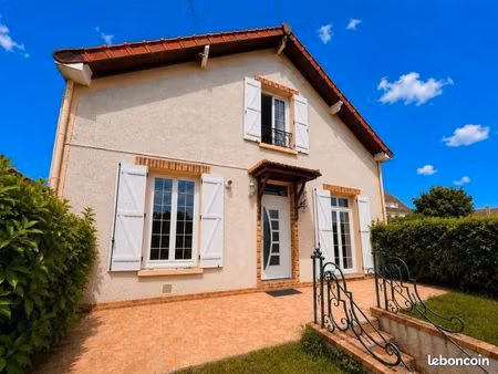 maison proche cannes ecluse