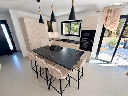 propriété 5 pièces 82 m²