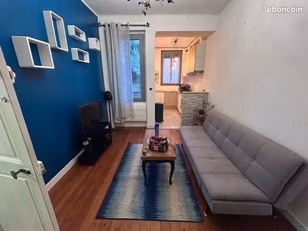 charmant t2  un appartement dans une maison divisée