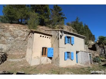 deux pépites  maison de village avec cour et sa dépendance habitable. nous vous proposons 