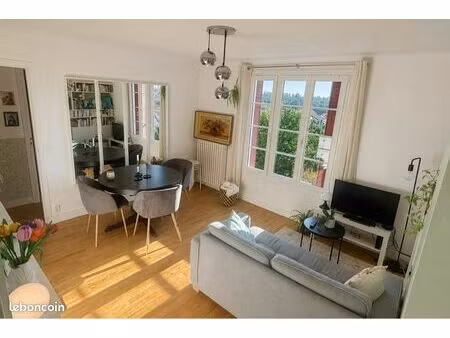 3 pièces traversant avec vue