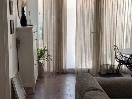 f3 80 m² avec terrasse en pavillon familial