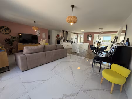 villa plain pied rénové avec grand garage