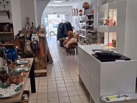 local commercial 100m2