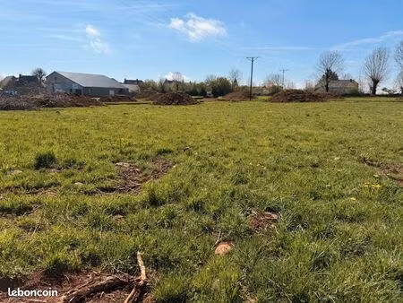 terrain 706 m² therondels