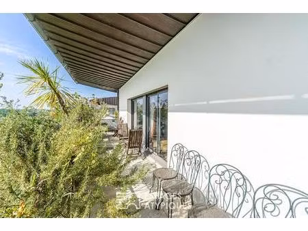 appartement meublé de 98m2 à carquefou avec superbe terrasse de 100 m²